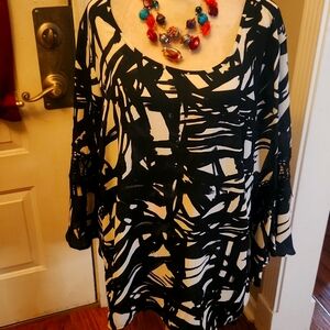 Ladies Bell style sleeve top